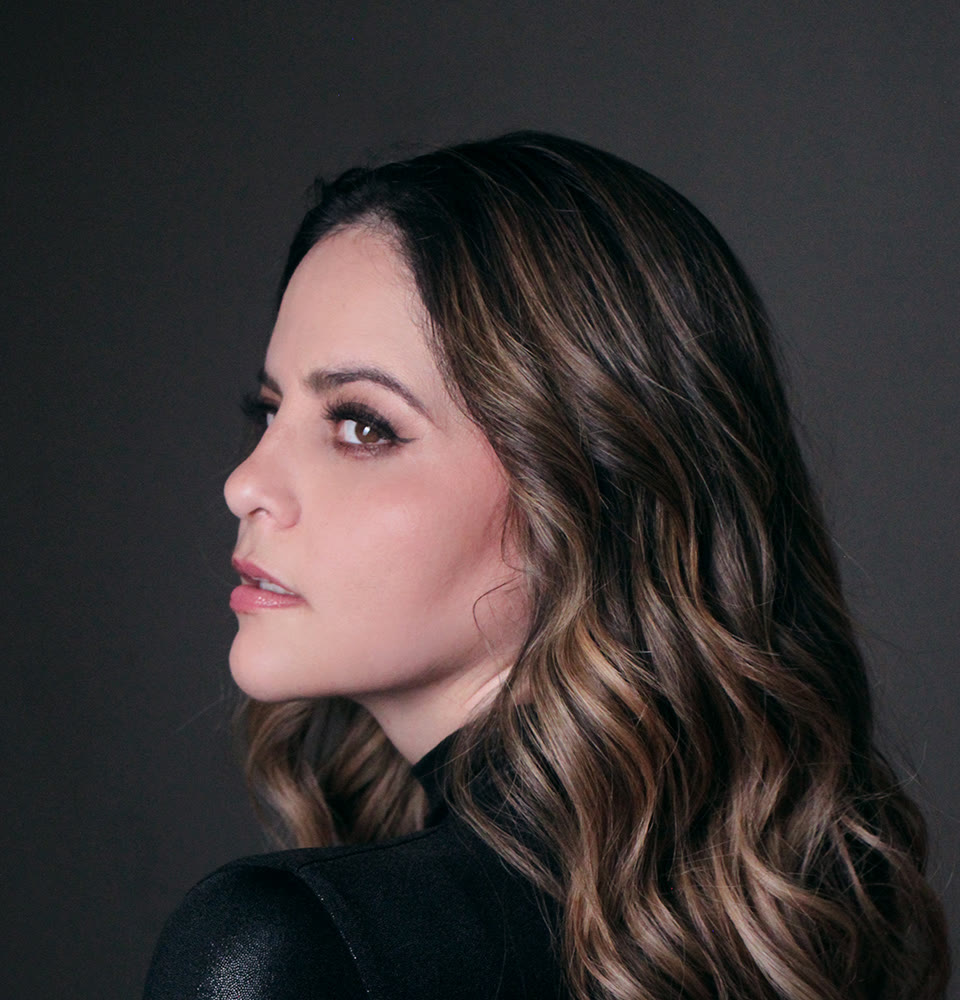 Alexa Zuart de perfil